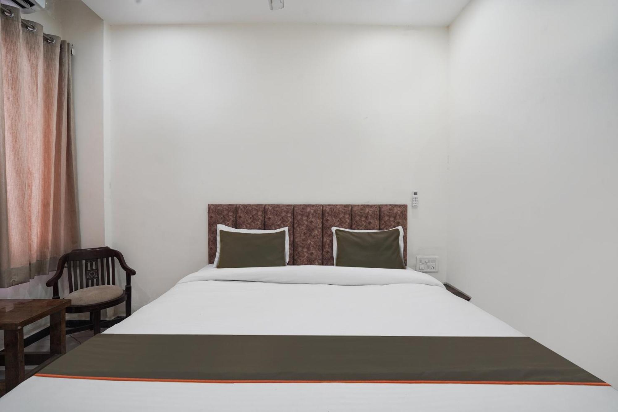 Townhouse Amanaka Formerly Hotel City Pride Raipur  Exterior photo
