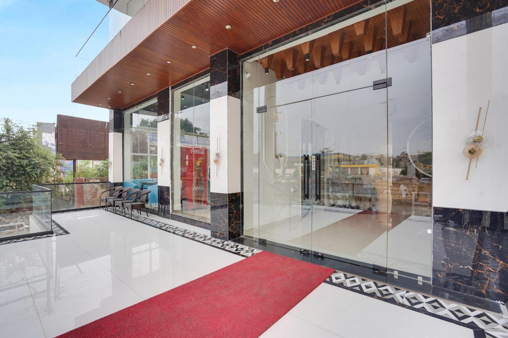Townhouse Amanaka Formerly Hotel City Pride Raipur  Exterior photo